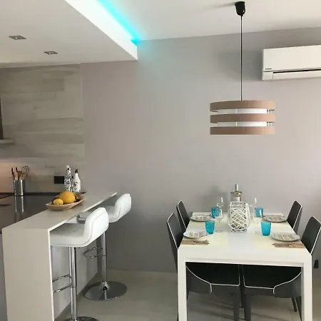 Penthouse Casa Esmeralda Oasis Beach Apartman *